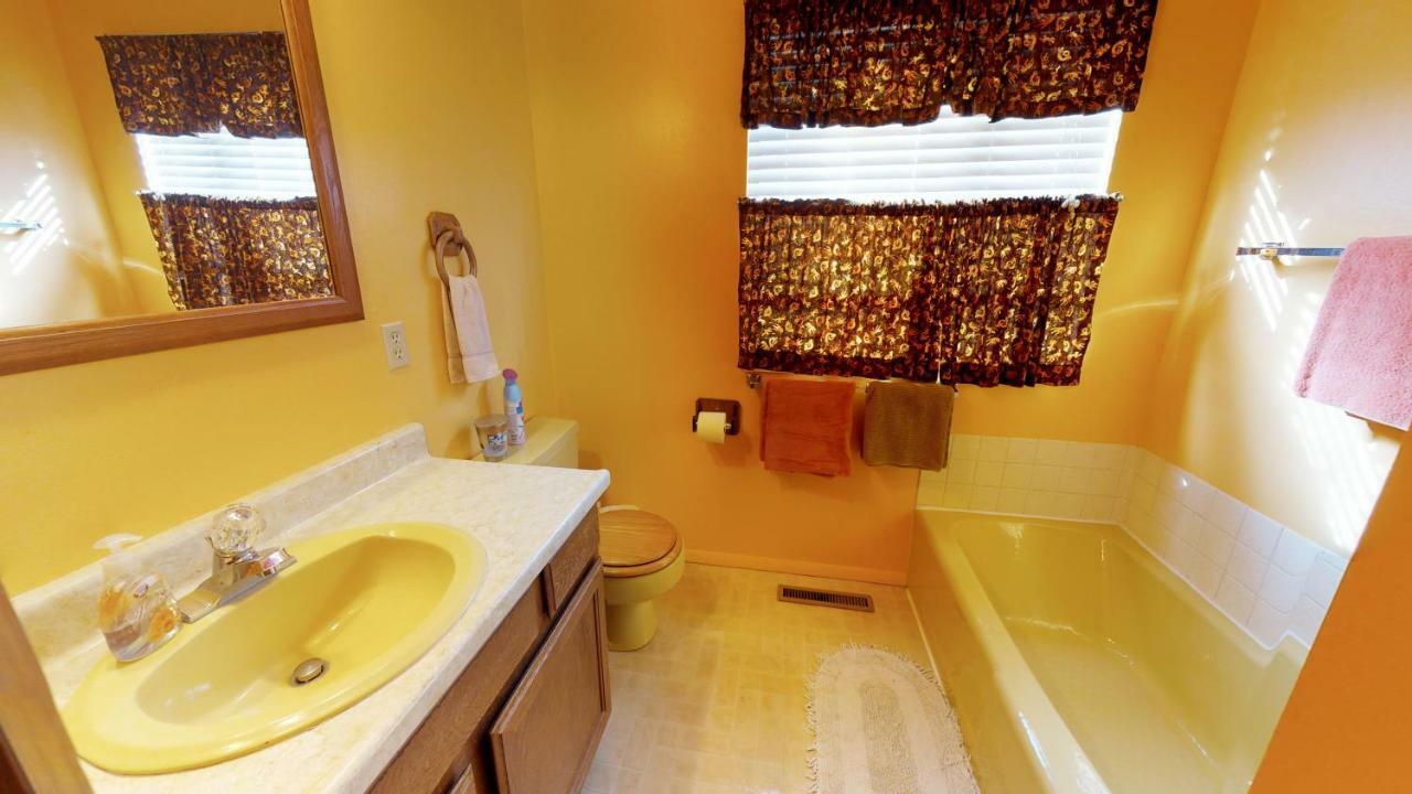 Hideout Ft Abajo 2 Bedroom Cabin, Stunning Views, Secluded! Monticello Exterior photo